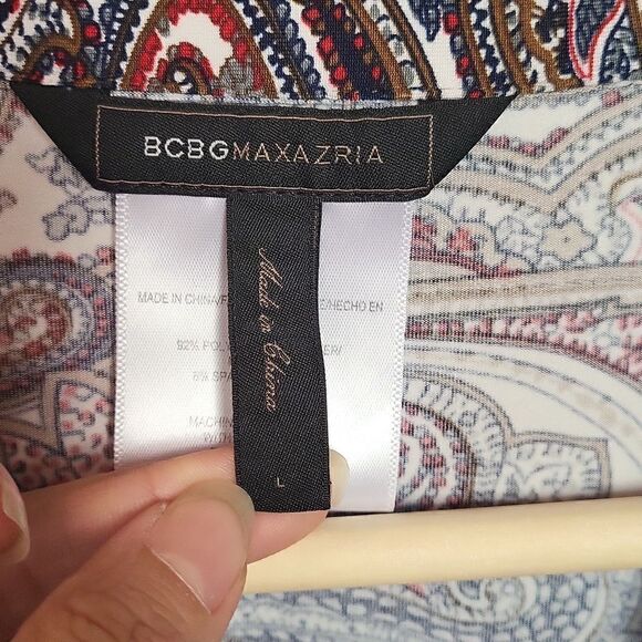 BCBGMaxazria Paisley Print Long Sleeved Button Down Shirt, Snap Closure Size L - Picture 8 of 9